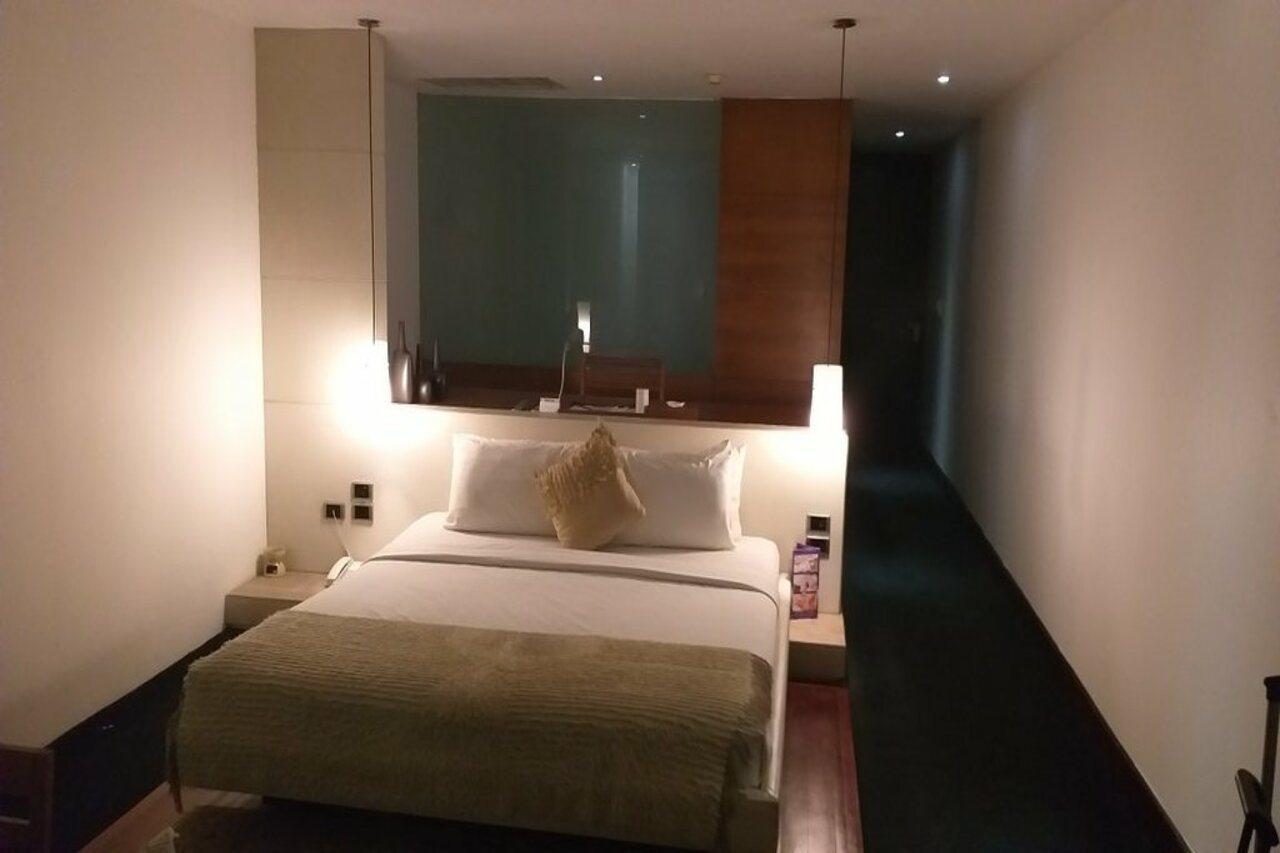 The Quay Boutique Hotel Phnom Penh Exterior photo