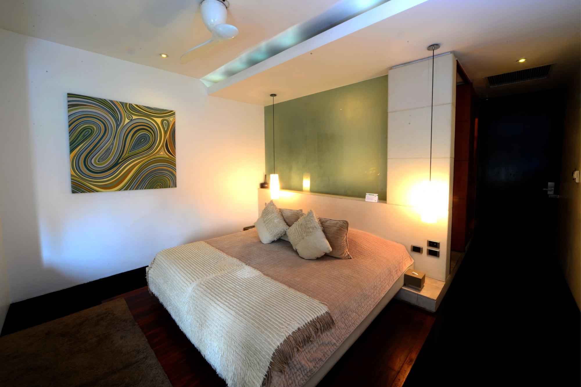 The Quay Boutique Hotel Phnom Penh Exterior photo