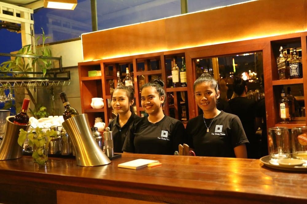 The Quay Boutique Hotel Phnom Penh Exterior photo